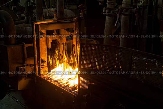 Plant for the production of bottles, glass plant. Стоковое фото, фотограф Сергей Буторин / Фотобанк Лори