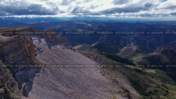 Плато Большой Бермамыт. Стоковое видео, видеограф Максим Бойков / Фотобанк Лори