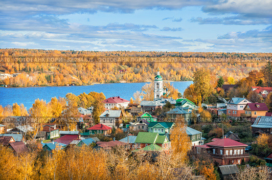 Плёс на Волге View of the city of Plyos (2019 год). Стоковое фото, фотограф Baturina Yuliya / Фотобанк Лори