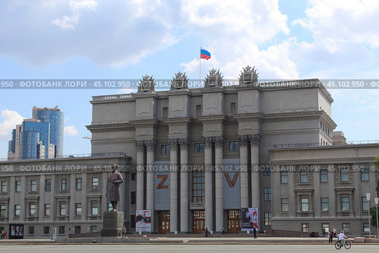 Площадь Куйбышева в Самаре (2024 год). Редакционное фото, фотограф Иван Дуплик / Фотобанк Лори