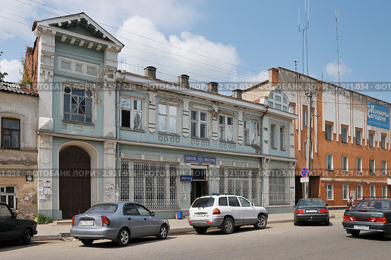 Почта России в старинном здании. Кимры, Тверская область (2011 год). Редакционное фото, фотограф stargal / Фотобанк Лори