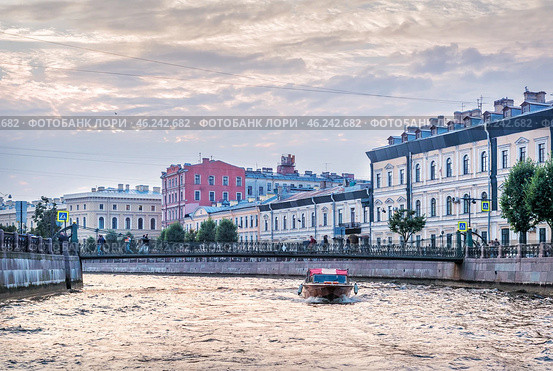 Почтамтский мост, река Мойка, Санкт-Петербург. Стоковое фото, фотограф Baturina Yuliya / Фотобанк Лори