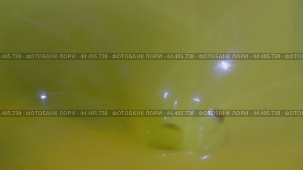 Поглотитель монет, воронка, деньги в пустую. Стоковое видео, видеограф MК / Фотобанк Лори