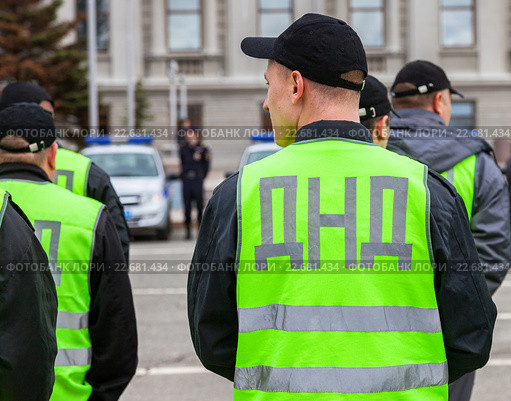 Помощники полиции. Добровольная народная дружина (2016 год). Редакционное фото, фотограф FotograFF / Фотобанк Лори