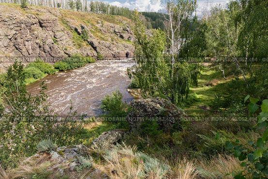 Порог Ревун на реке Исеть, Каменский городской округ, Свердловская область (2024 год). Стоковое фото, фотограф Pukhov K / Фотобанк Лори