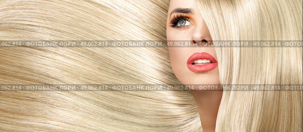 Portrait of the woman with straight and bushy coiffure. Стоковое фото, агентство Ingram Publishing / Фотобанк Лори