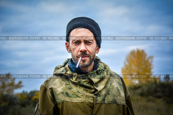 Портрет мужчины. Охота и рыбалка. (2021 год). Редакционное фото, фотограф Виталий Михайлюк / Фотобанк Лори
