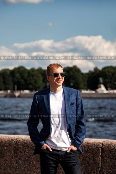 Posing in Saint Petersburg at Waterside on Clear Afternoon. Стоковое фото, фотограф Aleksandr Golubev / Фотобанк Лори