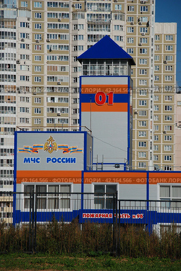 Пожарно-спасательная часть №96. Новокуркинское шоссе, 32а. Город Химки. Московская область (2011 год). Редакционное фото, фотограф lana1501 / Фотобанк Лори