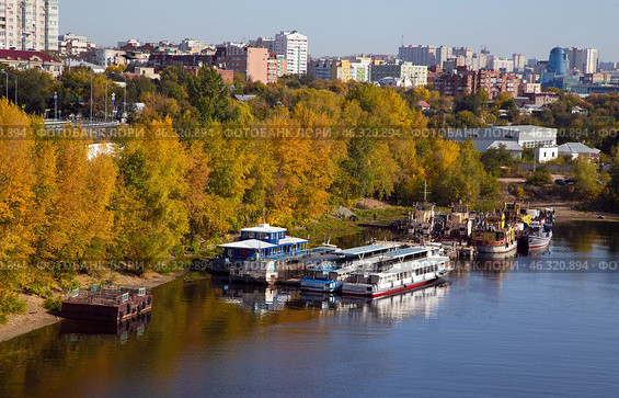Пристань на реке Самарка (2020 год). Редакционное фото, фотограф Ольга Дубровская / Фотобанк Лори