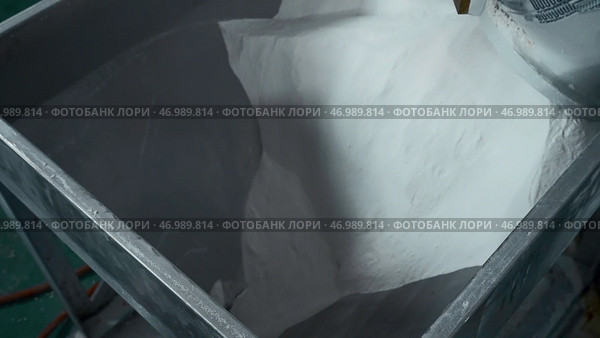 Process of industrial extrusion in chemical shop of metallurgical production. Стоковое фото, фотограф David Kashakhi / Фотобанк Лори