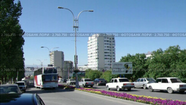 Проспект Калинина в полдень (Пятигорск) (2011 год). Редакционное видео, видеограф Валерий Шилов / Фотобанк Лори