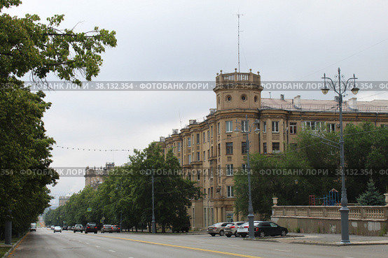 Проспект Металлургов в Магнитогорске (2022 год). Редакционное фото, фотограф Иван Дуплик / Фотобанк Лори
