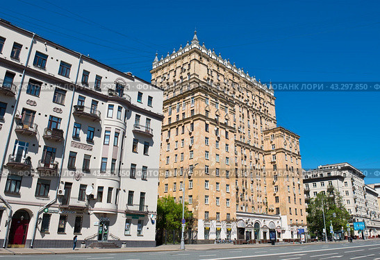 Проспект Мира, дома 47 и 49. Москва. Россия (2024 год). Редакционное фото, фотограф E. O. / Фотобанк Лори