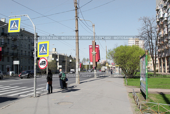 Проспект Непокоренных. Санкт-Петербург (2016 год). Редакционное фото, фотограф Анна Зеленская / Фотобанк Лори
