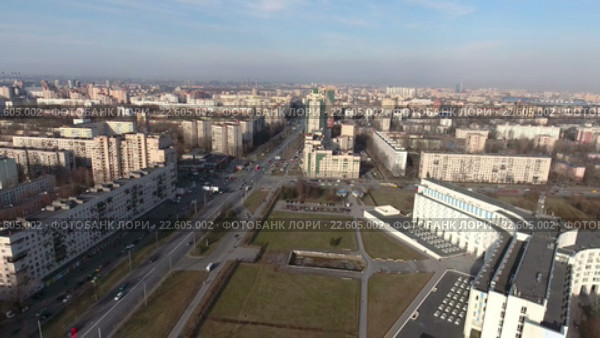 Проспект Ветеранов и здание городского онкологического центра, Санкт-Петербург (2016 год). Стоковое видео, видеограф Кекяляйнен Андрей / Фотобанк Лори