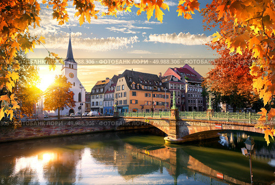 Protestant church of Saint Guillaume in Strasbourg, France. Стоковое фото, агентство Ingram Publishing / Фотобанк Лори