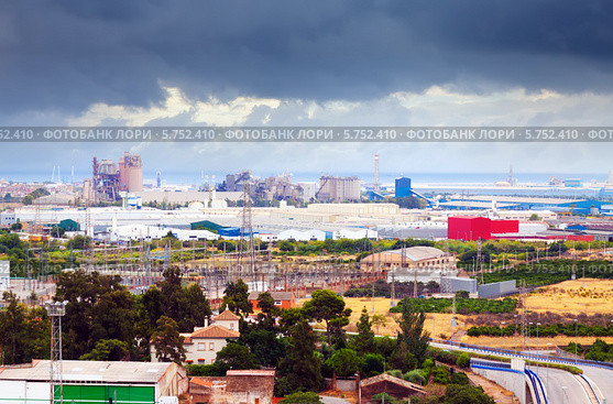 Пуэрто-де Сагунто - промышленный район. Испания (2013 год). Стоковое фото, фотограф Яков Филимонов / Фотобанк Лори
