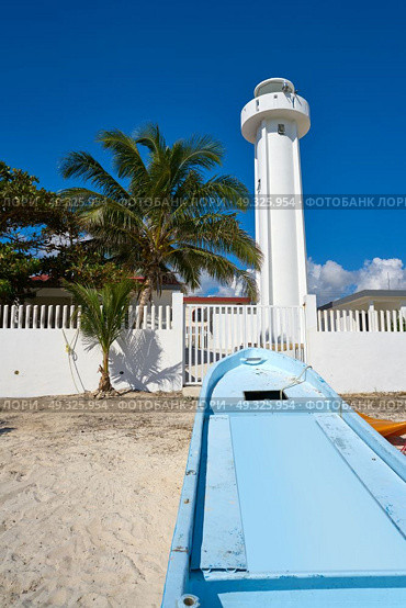 Puerto Morelos beach in Mayan Riviera Maya of Mexico. Стоковое фото, агентство Ingram Publishing / Фотобанк Лори