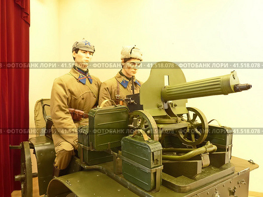 Пулеметная кавалерийская тачанка обр. 1926 г., станковый пулемет 7,62 мм "Максим" 1910 года, скорострельность 600 выстр./мин. Музей военной техники. Верхняя Пышма, Россия, (2020 год) Редакционное фото, фотограф Сергей Елизарьев / Фотобанк Лори