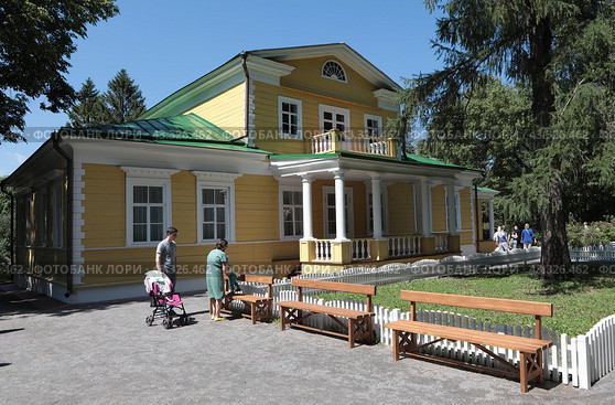 Пушкинский барский дом в музее Большое Болдино (2024 год). Редакционное фото, фотограф Дмитрий Неумоин / Фотобанк Лори