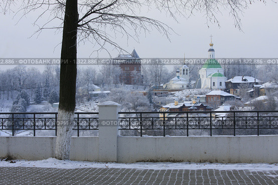 Пушкинский парк.Вид на Спасскую церковь. Владимир (2009 год). Стоковое фото, фотограф Святослав Корнев / Фотобанк Лори