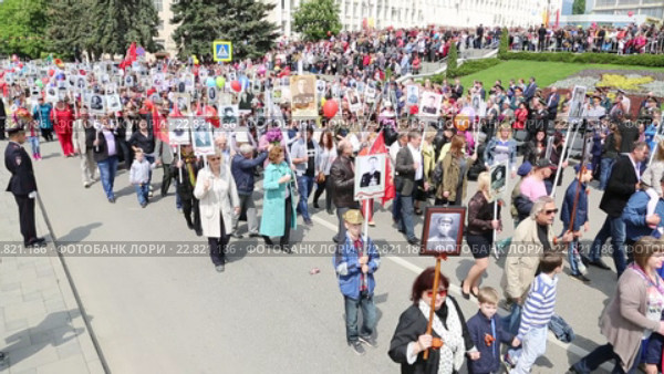 Пятигорск, 9 мая 2016 года, "Бессмертный полк" в городе. Редакционное видео, видеограф Валерий Шилов / Фотобанк Лори