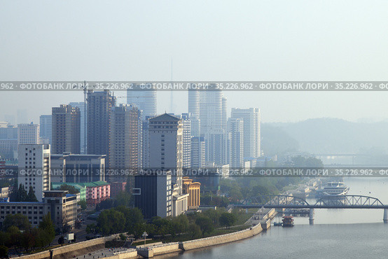 Pyongyang, capital of the North Korea. DPRK (2019 год). Стоковое фото, фотограф Знаменский Олег / Фотобанк Лори