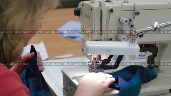 Работа портного. Стоковое видео, видеограф Илья Насакин / Фотобанк Лори