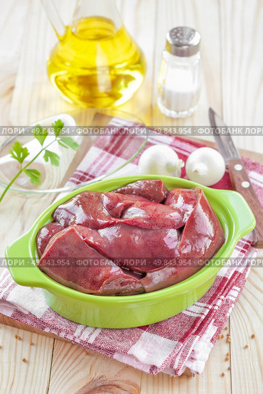 Raw liver. Стоковое фото, агентство Ingram Publishing / Фотобанк Лори
