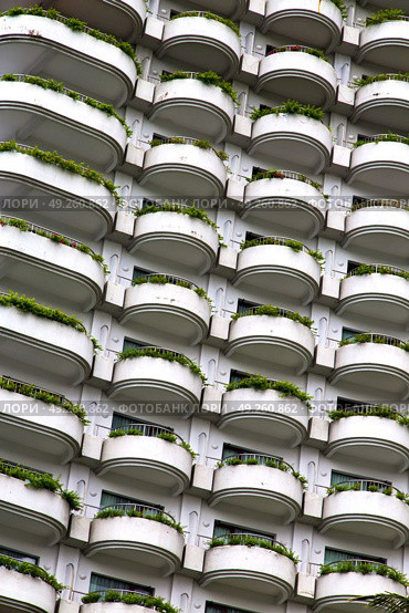 reflex of some gray palace in a window terrace of the centre  bangkok thailand. Стоковое фото, агентство Ingram Publishing / Фотобанк Лори
