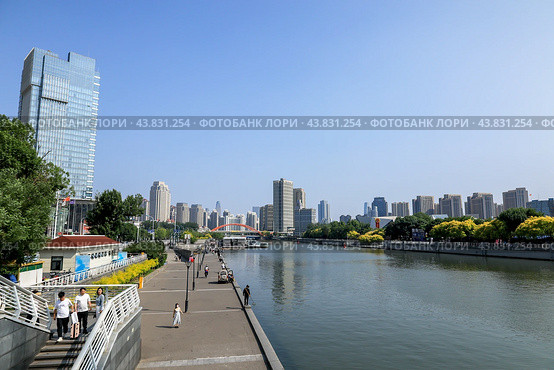 Река Хайхэ, г. Тяньцзин, Китай (2024 год). Редакционное фото, фотограф Римма Тельнова / Фотобанк Лори