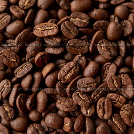 roasted coffee beans background. Стоковое фото, агентство Ingram Publishing / Фотобанк Лори