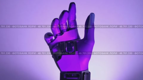Robot hand finger making contact or pressing on pink background. Cyborg mechanical hand pointing. Artificial intelligence futuristic design concept. Стоковое AI-видео, аниматор ALLA YURTAYEVA / Фотобанк Лори