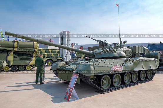 Российский танк Т-80У-Е1 на международном военно-техническом форуме "Армия-2022". Парк "Патриот" Редакционное фото, фотограф Виктор Карасев / Фотобанк Лори