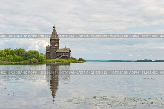 Россия, Карелия, Кондопога. Успенская церковь на Онежском озере (2015 год). Стоковое фото, фотограф Александр Циликин / Фотобанк Лори