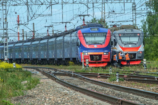 Россия, Московская область, электропоезд ЭП-2Д на станции Можайск (2021 год). Редакционное фото, фотограф glokaya_kuzdra / Фотобанк Лори