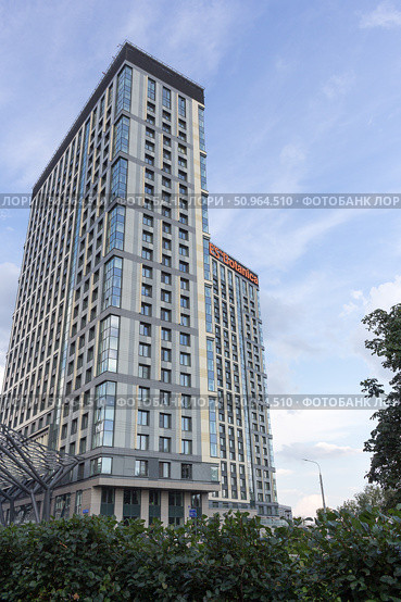 Россия, Москва - 31 июля 2025 - Апарт-отель YES Botanica,  ул. 1-я Леонова, д. 18, метро Ботанический сад. Редакционное фото, фотограф Татьяна Васильева / Фотобанк Лори