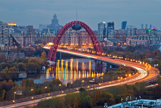 Россия. Москва. Живописный мост через Москву-реку (2018 год). Редакционное фото, фотограф Литвяк Игорь / Фотобанк Лори