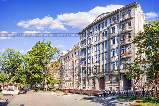 Рождественский бульвар, доходный дом К.А.Колесова, Москва (2022 год). Редакционное фото, фотограф Baturina Yuliya / Фотобанк Лори