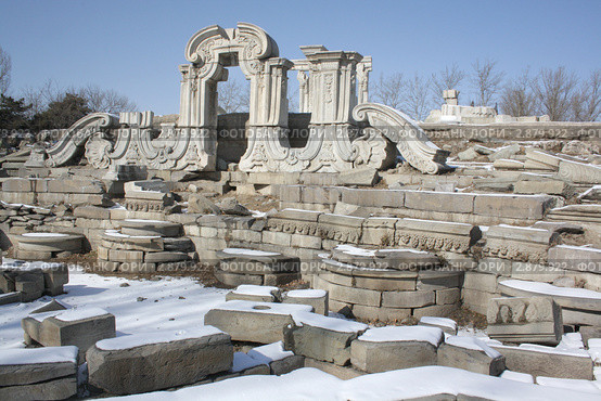 Руины парка Юаньминюань в Пекине (2011 год). Стоковое фото, фотограф Vladislav Osipov / Фотобанк Лори