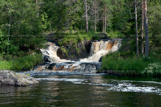 Рукава водопада Ахвенкоски (Рускеальский водопад). Карелия. Стоковое фото, фотограф Виктор Карасев / Фотобанк Лори