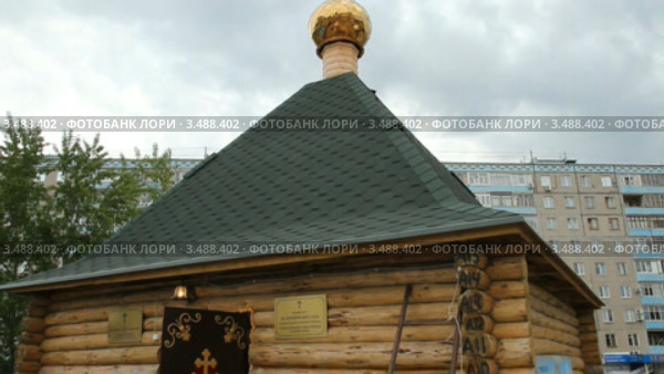 Русская православная церковь. Храм блаженной Матроны Московской, Уфа (2012 год). Стоковое видео, видеограф Mikhail Erguine / Фотобанк Лори