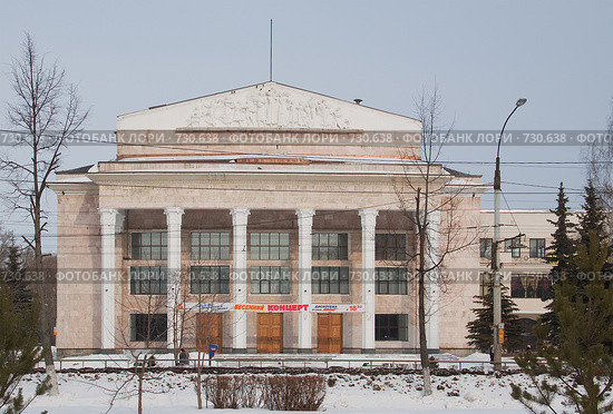 Рыбинск. Клубный комплекс "АВИАТОР" (2009 год). Редакционное фото, фотограф Дмитрий Земсков / Фотобанк Лори