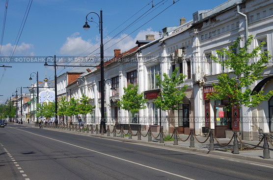 Рыбинск, Ярославская область, Россия. Крестовая улица, Мытный рынок (2021 год). Редакционное фото, фотограф Natalia Sidorova / Фотобанк Лори
