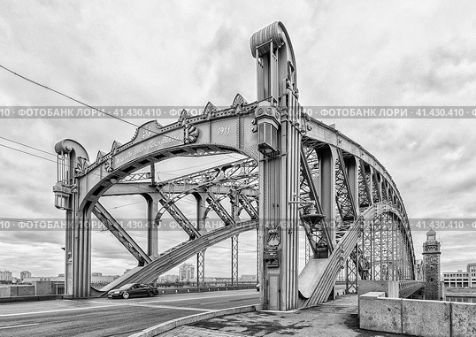 Saint Petersburg, Russia. A view of Bolsheokhtinsky bridge. (2016 год). Стоковое фото, фотограф Григорий Евдокимов / Фотобанк Лори