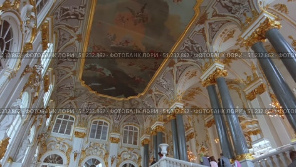 Saint-Petersburg, Russia - May 18th, 2022. Interiors of the State Hermitage Museum. Редакционное видео, видеограф Denis Vostrikov / Фотобанк Лори
