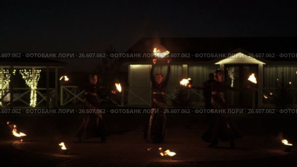 SAINT-PETERSBURG, RUSSIA - MAY 6, 2017: Fireshow. Редакционное видео, видеограф Алексей / Фотобанк Лори