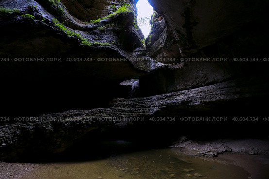Салтинская пещера, Гунибский район, Дагестан (2021 год). Редакционное фото, фотограф Римма Тельнова / Фотобанк Лори