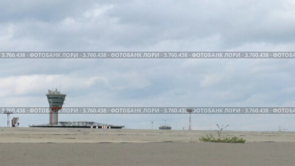 Самолет Аэрофлота продолжается взлет на поле в аэропорту Шереметьево, тайм лапс (2011 год). Редакционное видео, видеограф Losevsky Pavel / Фотобанк Лори